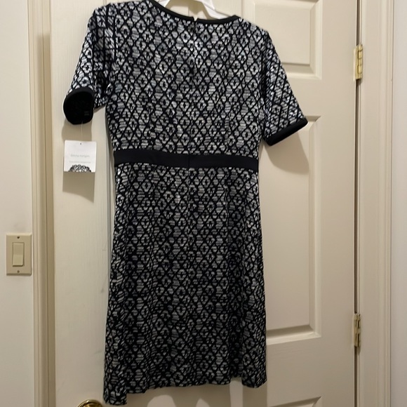 Donna Morgan black/gray/white pattern dress (sz 8) - Picture 8 of 9